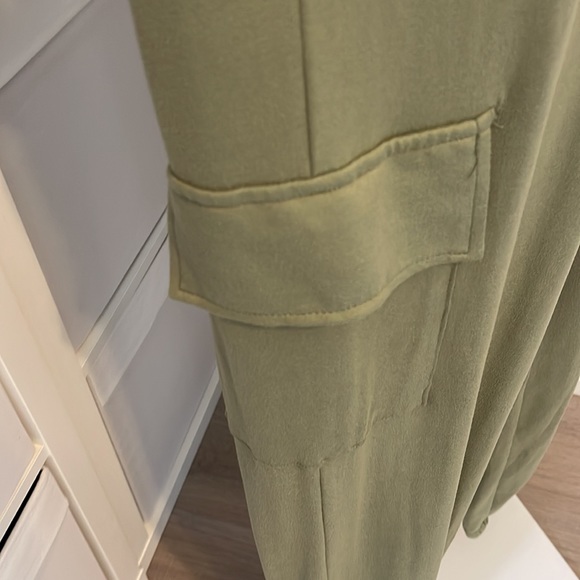 NWT Faded Rose Green casual jogger jumpsuit ⭐️⭐️⭐️⭐️⭐️ - Picture 3 of 6